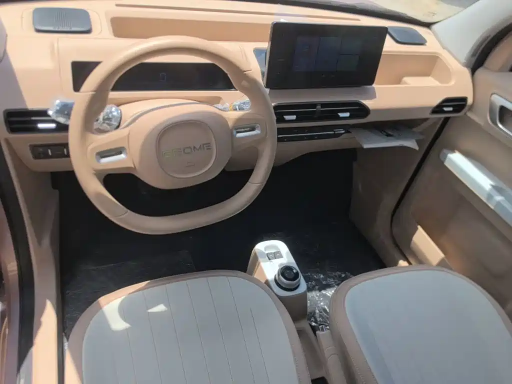 Geely Galaxy Panda 2026 — фото 10