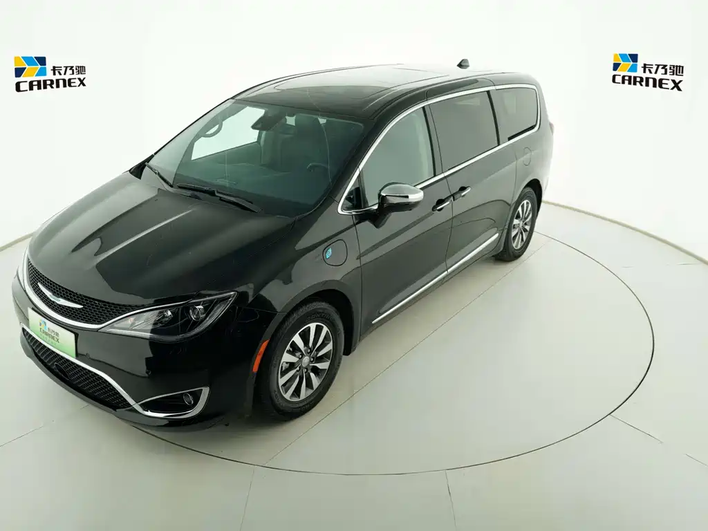 Chrysler Grand Voyager PHEV 2025 — фото 2