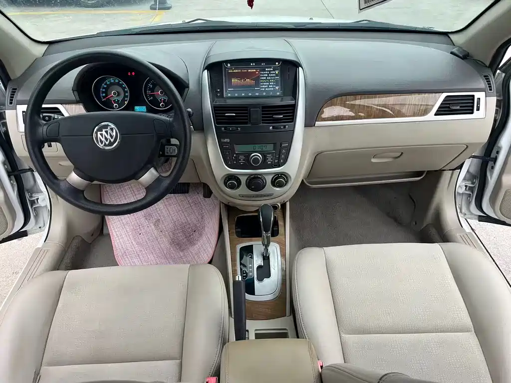 Buick Excelle 2015 — фото 5