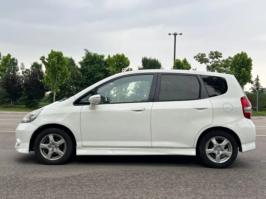 Honda Fit 2008 — фото 4