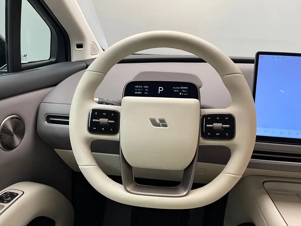 Li Auto i8 2025 — фото 23