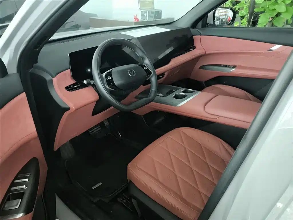 Changan CS75 PLUS 2025 — фото 12