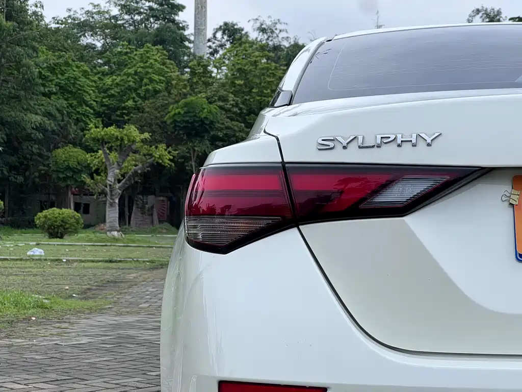 Nissan Sylphy 2023 — фото 16