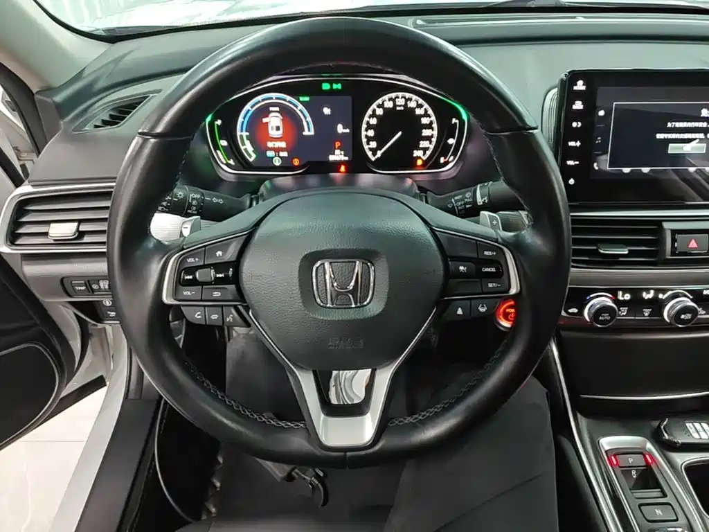 Honda Accord 2022 — фото 11
