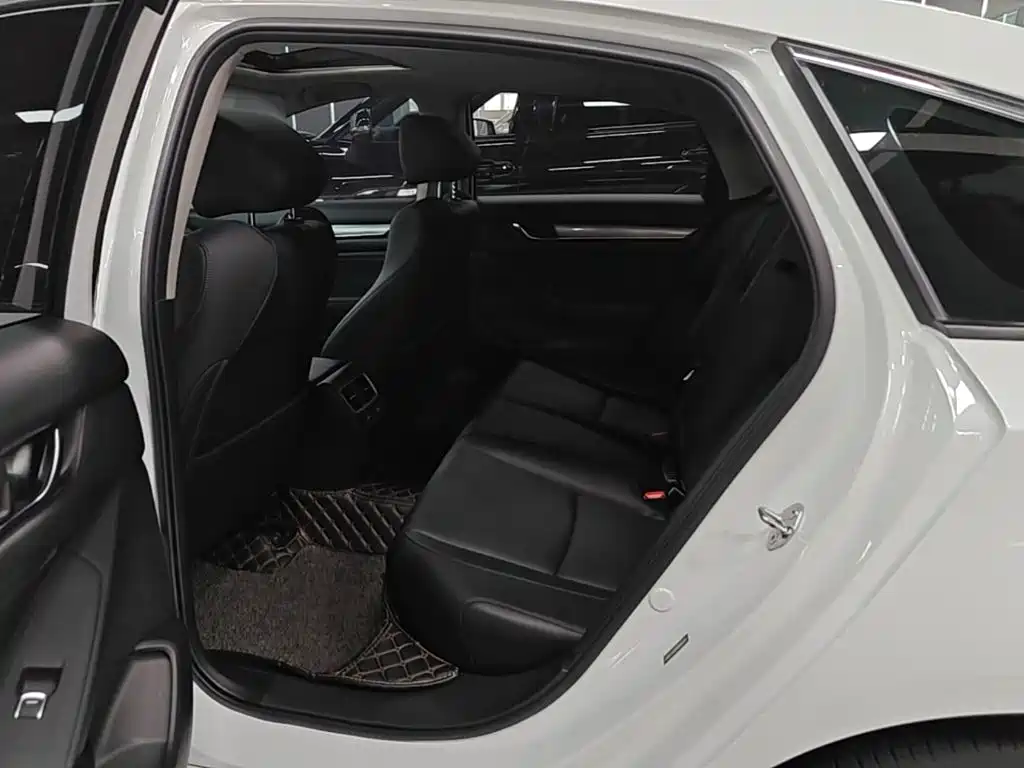 Honda Accord 2022 — фото 17