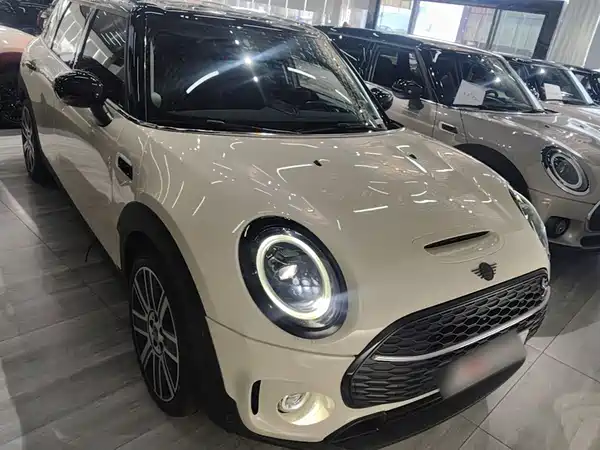 MINI Clubman 2022