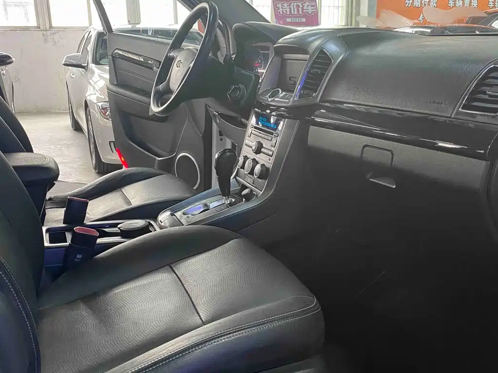 Chevrolet Captiva 2015 — фото 11