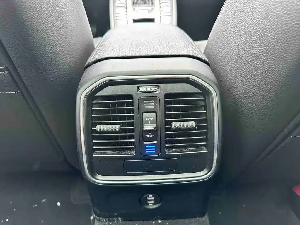 Porsche Macan 2020 — фото 17