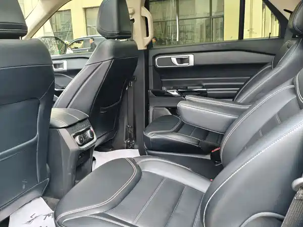 Ford Explorer 2023