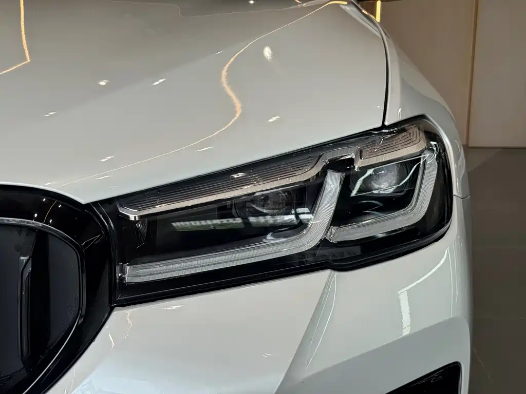 BMW 5 Series 2020 — фото 15
