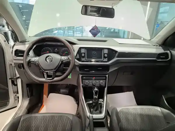 Volkswagen T-Cross 2019