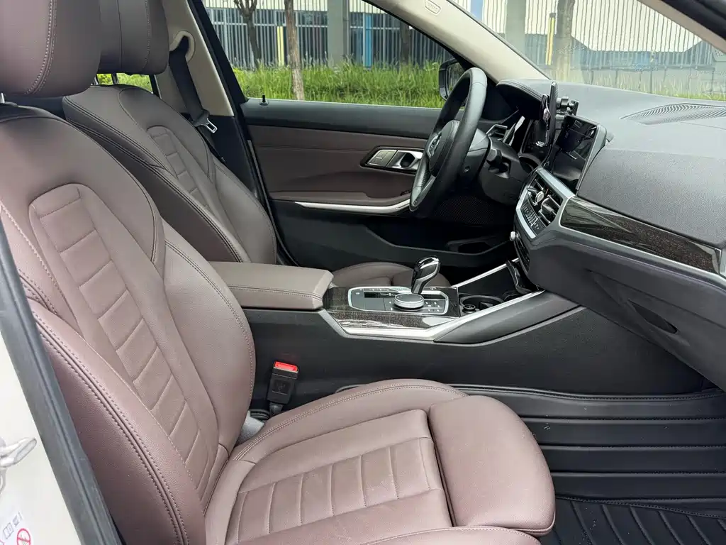 BMW 3 Series 2020 — фото 17