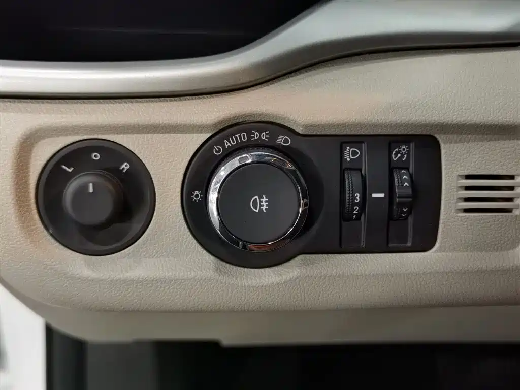 Buick Excelle 2018 — фото 21