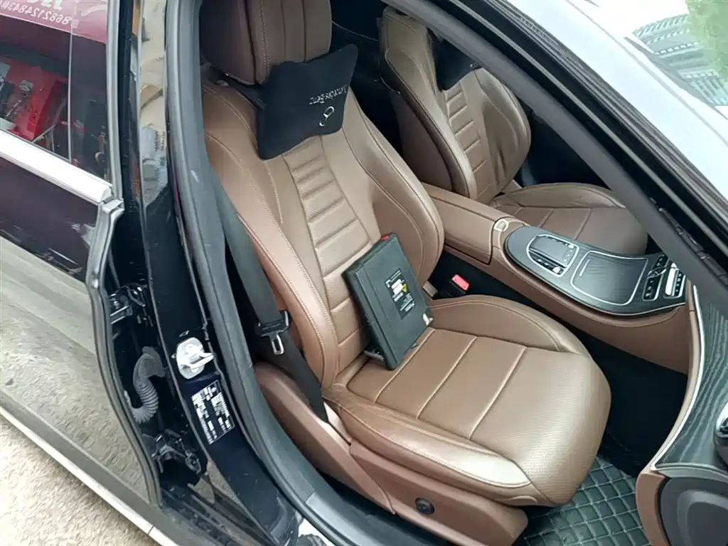 Mercedes-Benz E-Class 2019 — фото 19