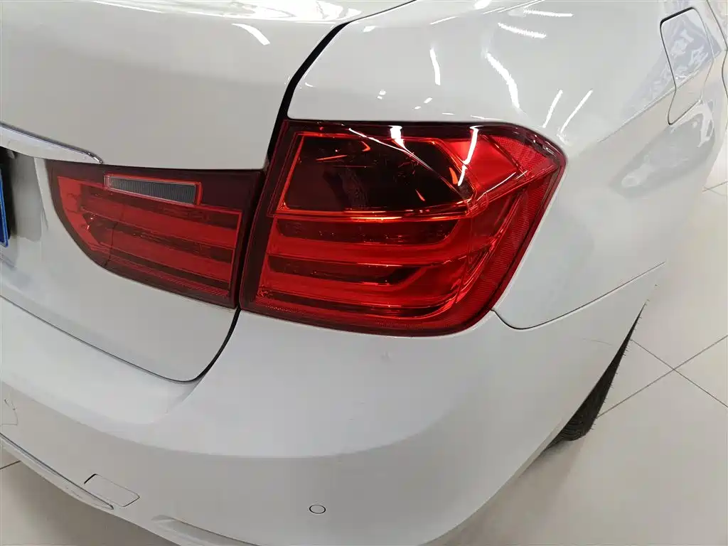 BMW 3 Series 2015 — фото 24