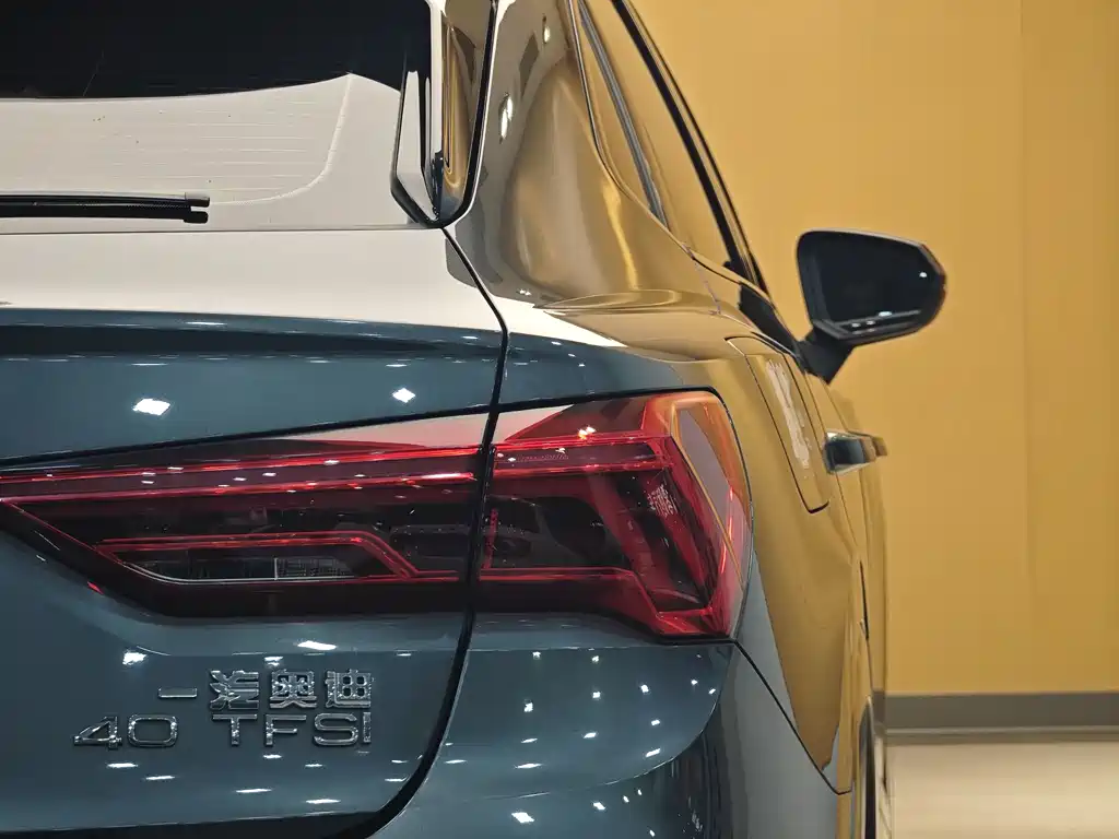 Audi Q3 Sportback 2021 — фото 27