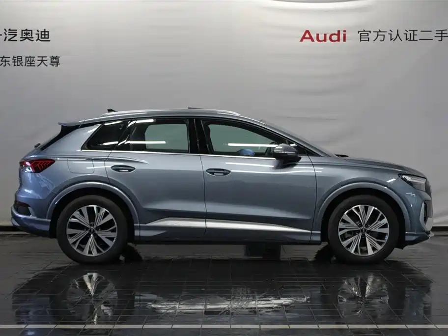 Audi Q4 e-tron 2025 — фото 3