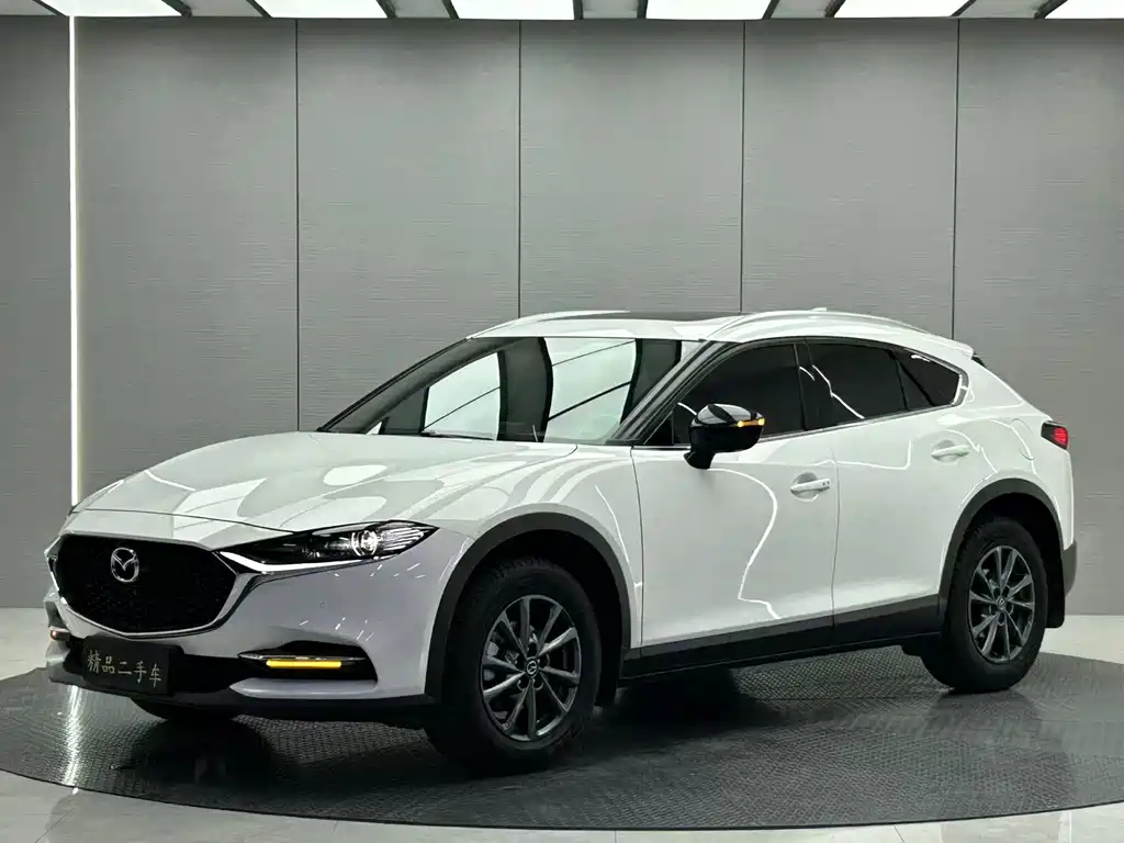 Mazda CX-4 2023 — фото 1