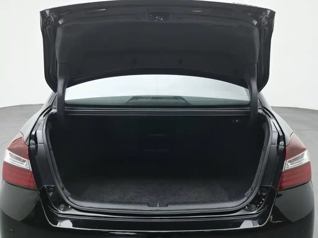 Honda Accord 2018 — фото 16
