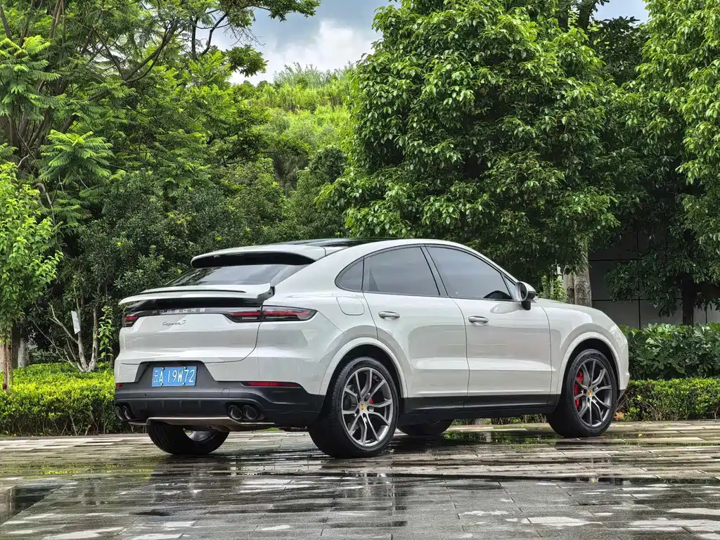 Porsche Cayenne 2020
