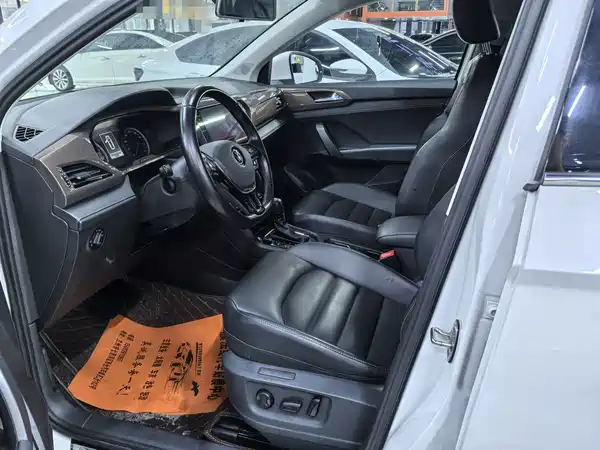 Volkswagen Tharu 2021