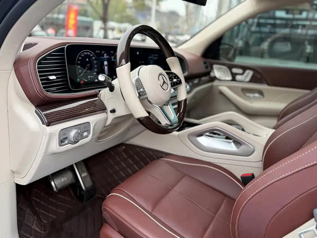 Mercedes-Benz GLS 2023