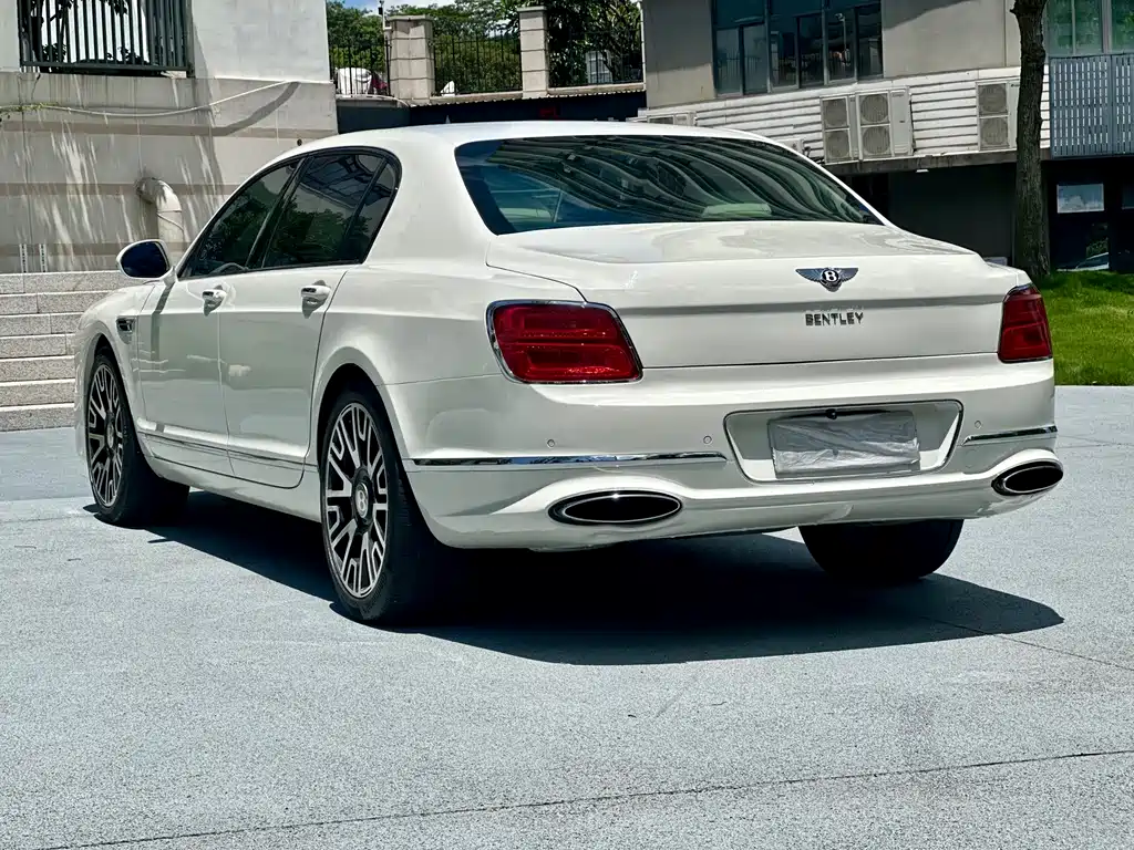 Bentley Flying Spur 2012 — фото 10