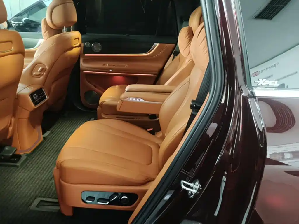 AITO M9 2025 — фото 13