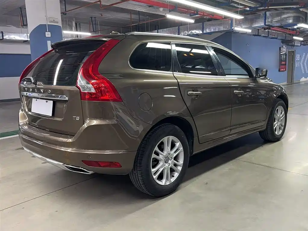 Volvo XC60 2016 — фото 6
