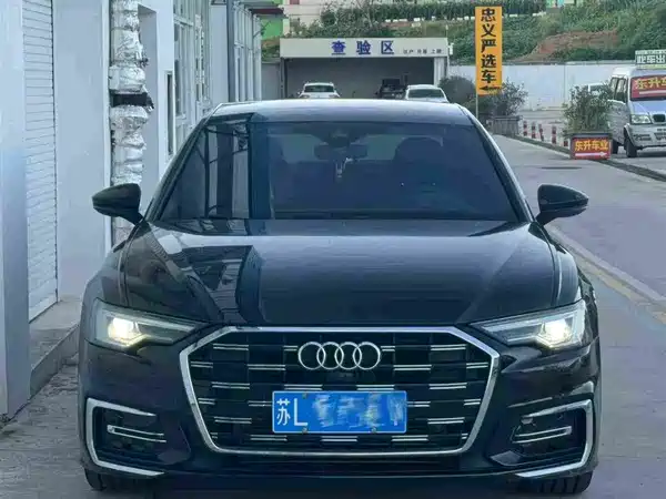 Audi A6L 2022