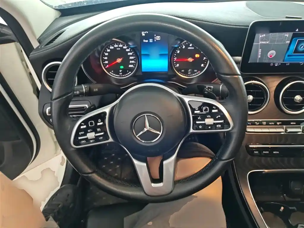 Mercedes-Benz C-Class 2019 — фото 11
