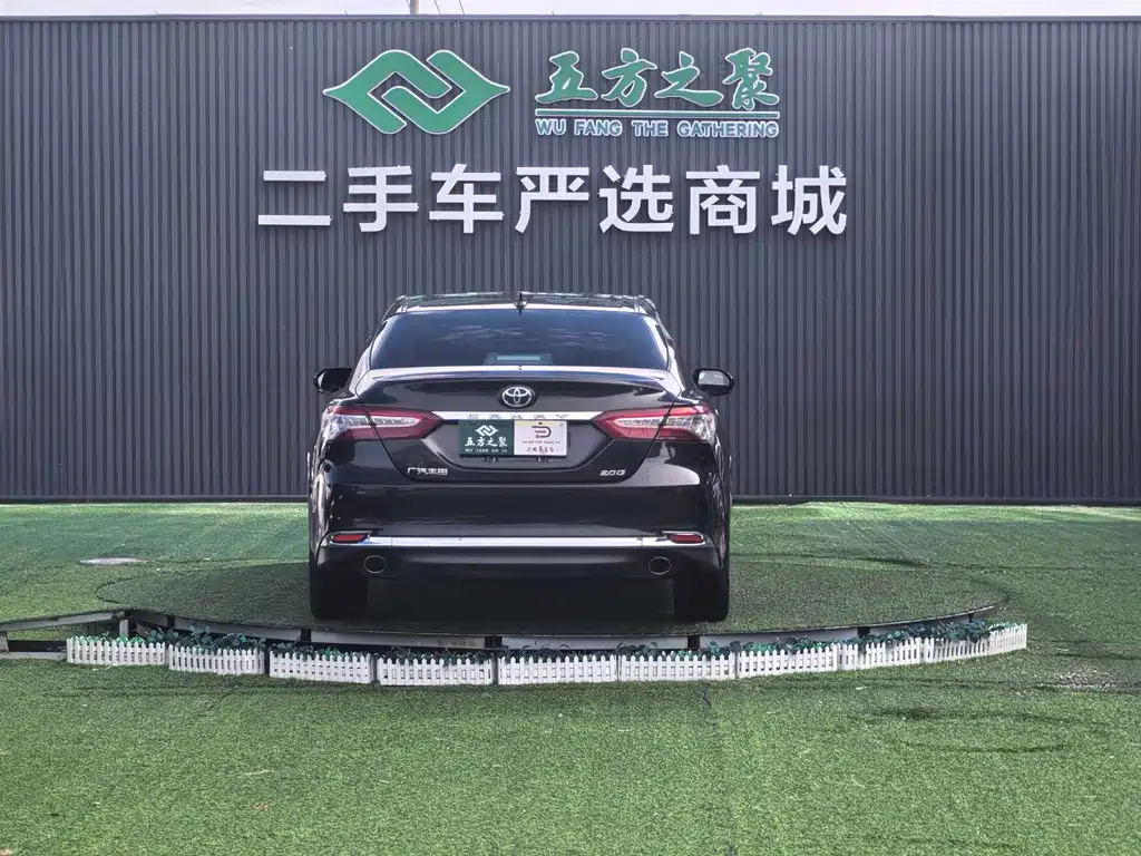 Toyota Camry 2023 — фото 17