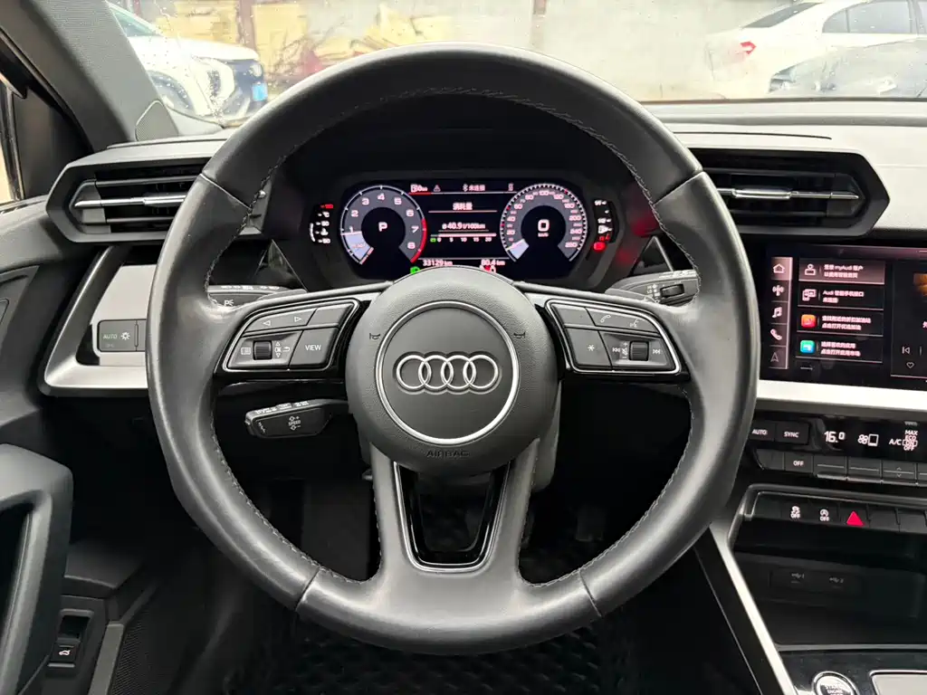 Audi A3 2023 — фото 14