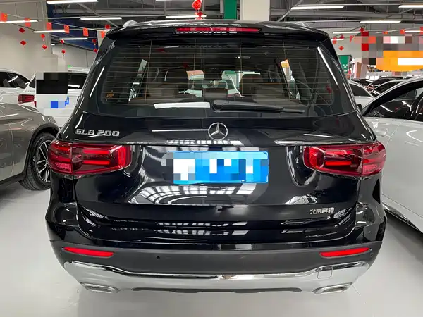 Mercedes-Benz GLB 2023
