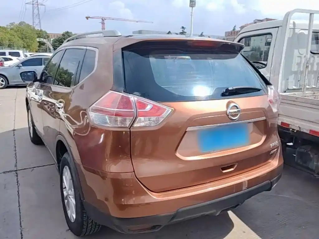 Nissan X-Trail 2015