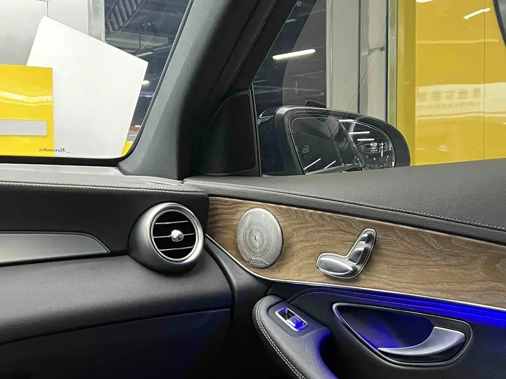 Mercedes-Benz GLC 2020 — фото 24