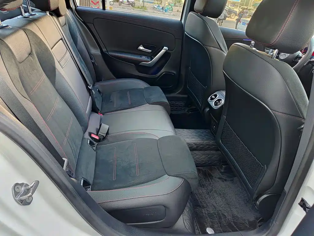 Mercedes-Benz A-Class 2023 — фото 11
