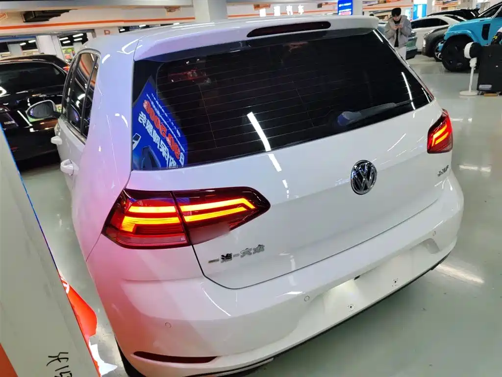 Volkswagen Golf 2018 — фото 23