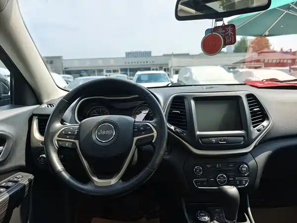 Jeep Cherokee 2016