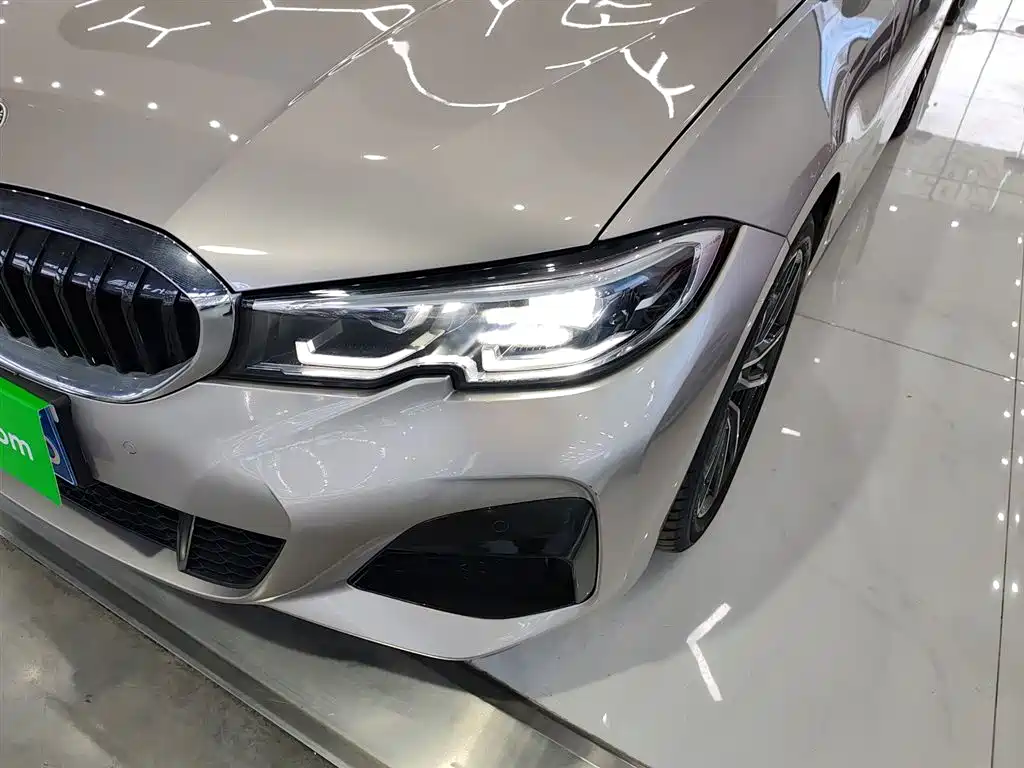 BMW 3 Series 2020 — фото 18