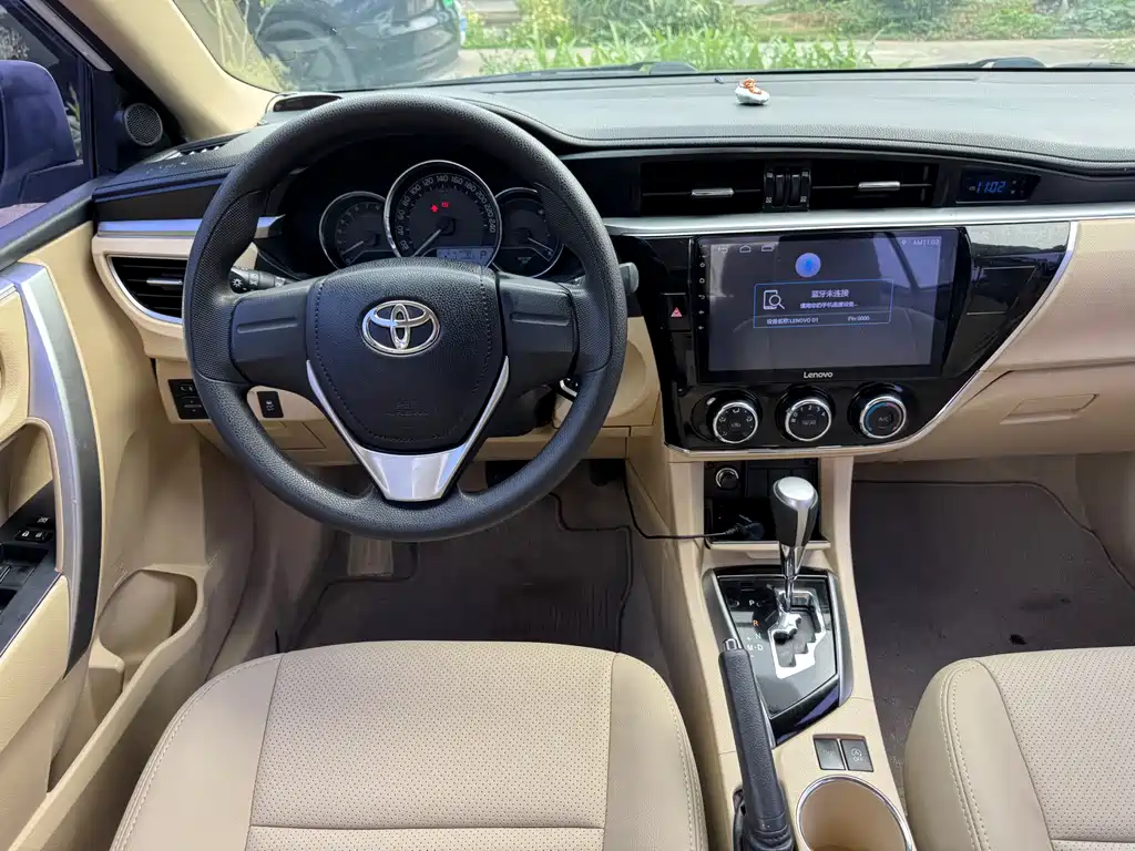 Toyota Corolla 2017 — фото 12