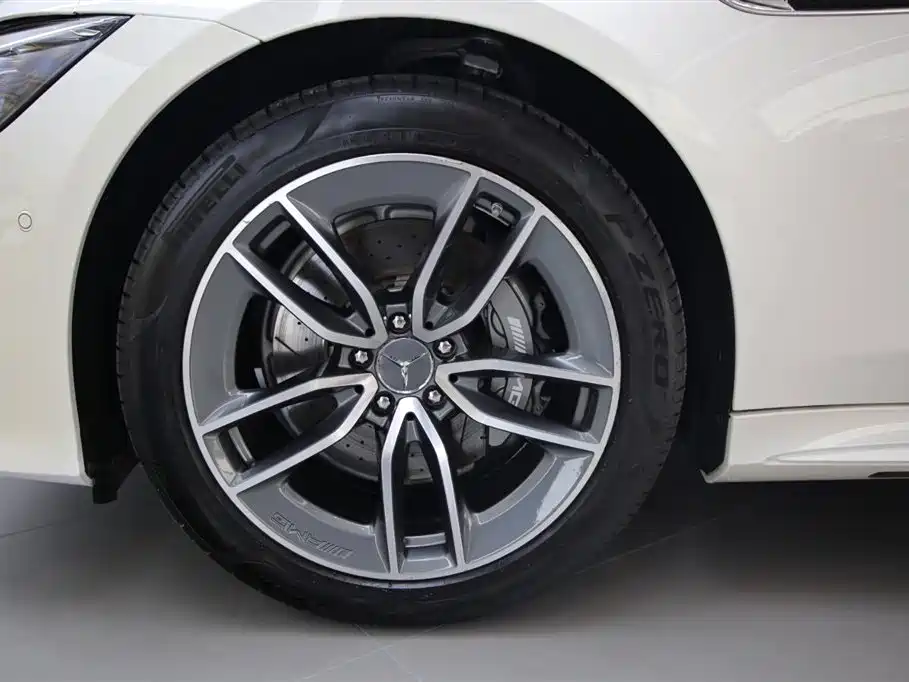Mercedes-Benz AMG GT 2020 — фото 17