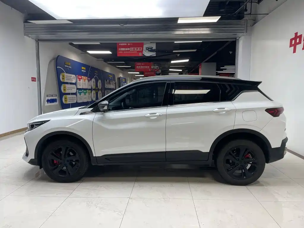 Geely Binyue 2022