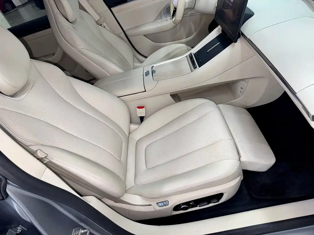 Luxeed Zhijie S7 2024