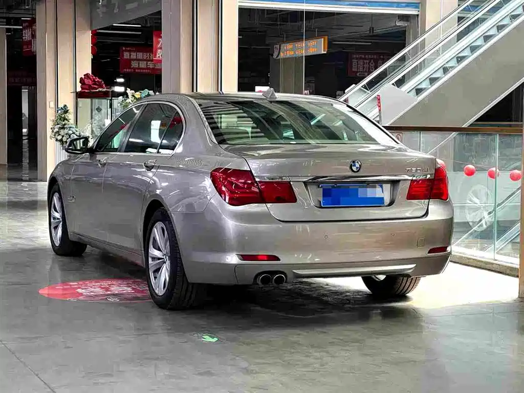 BMW 7 Series 2012 — фото 3