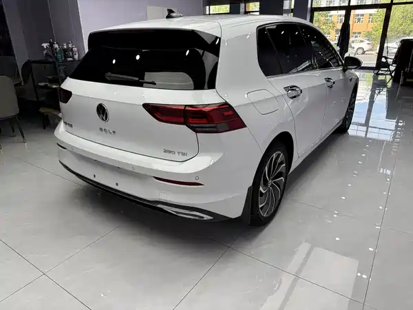 Volkswagen Golf 2023