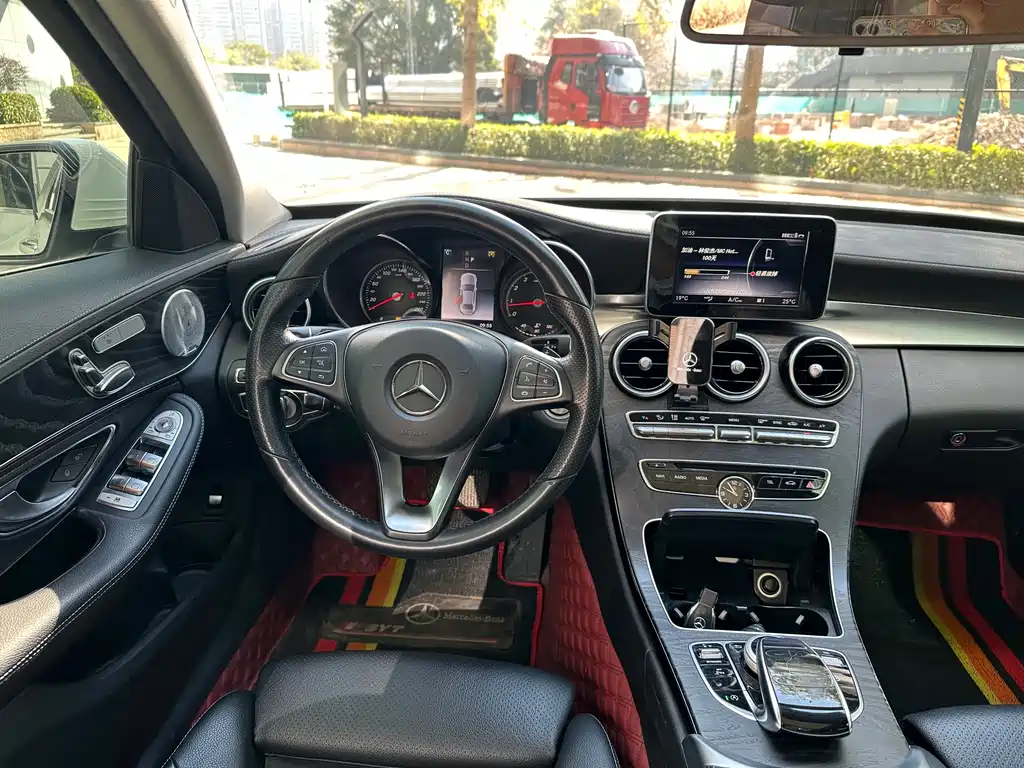 Mercedes-Benz C-Class 2018 — фото 13