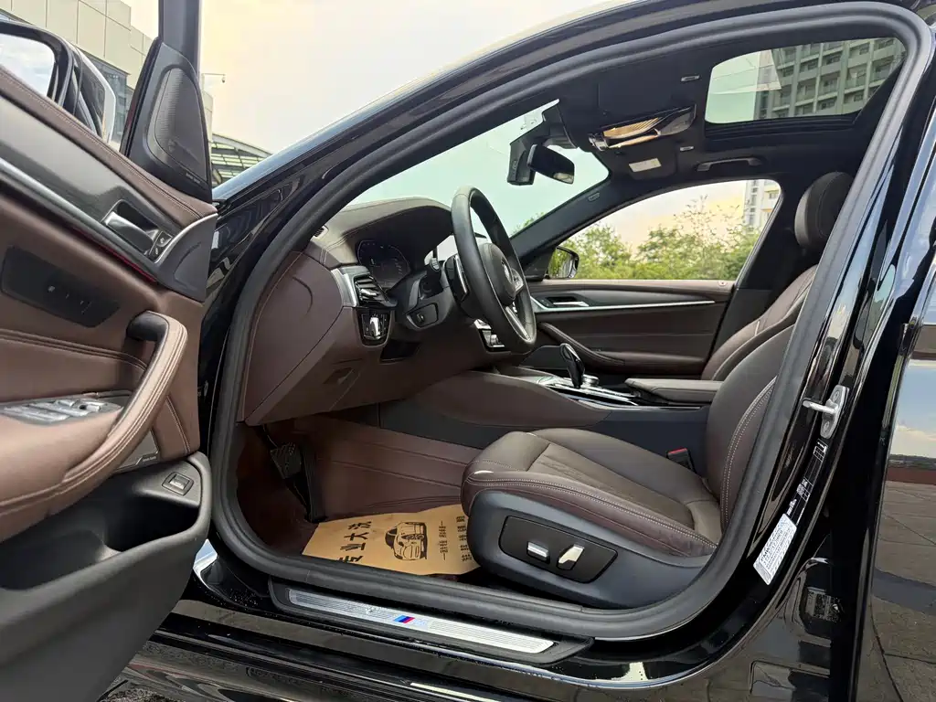 BMW 5 Series 2022