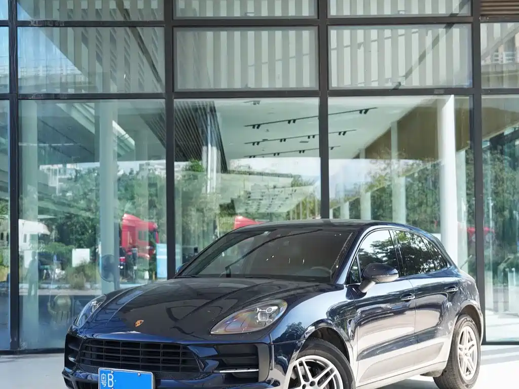 Porsche Macan 2020 — фото 1