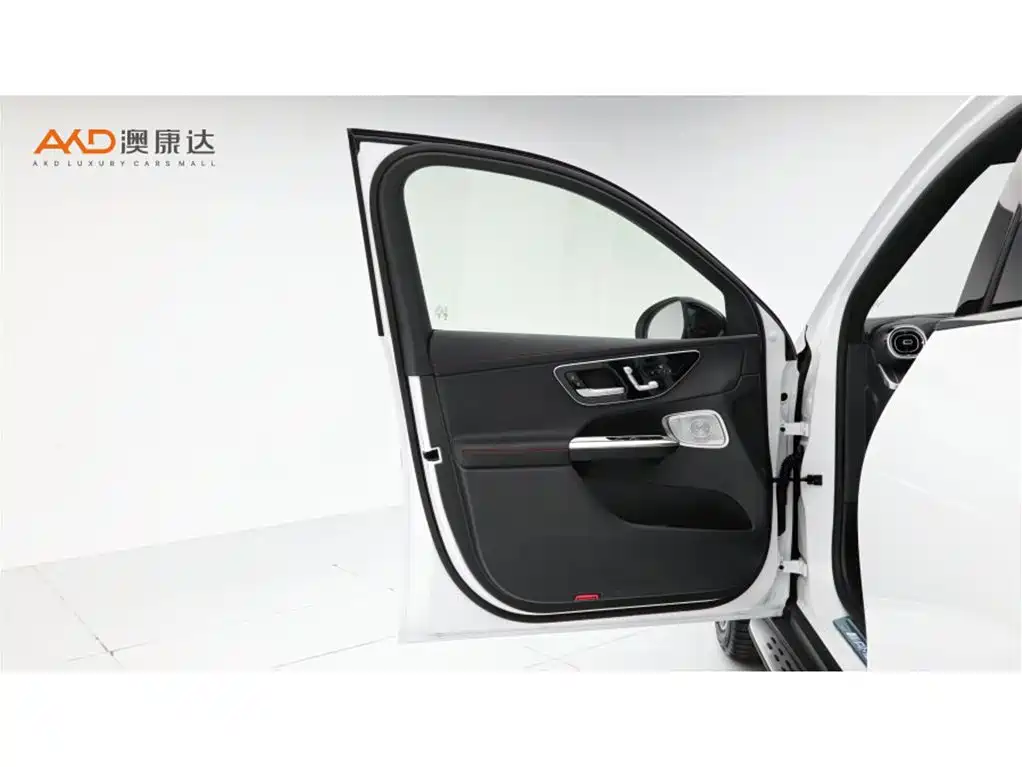 Mercedes-Benz GLC AMG 2025 — фото 10